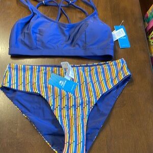 Cupshe strappy bikini top & reversible striped bottoms set, size medium.  NWT.